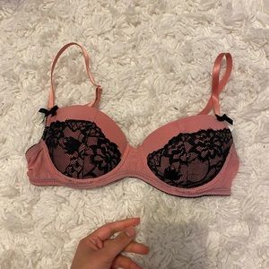LIGHT pink // laced bra 💗